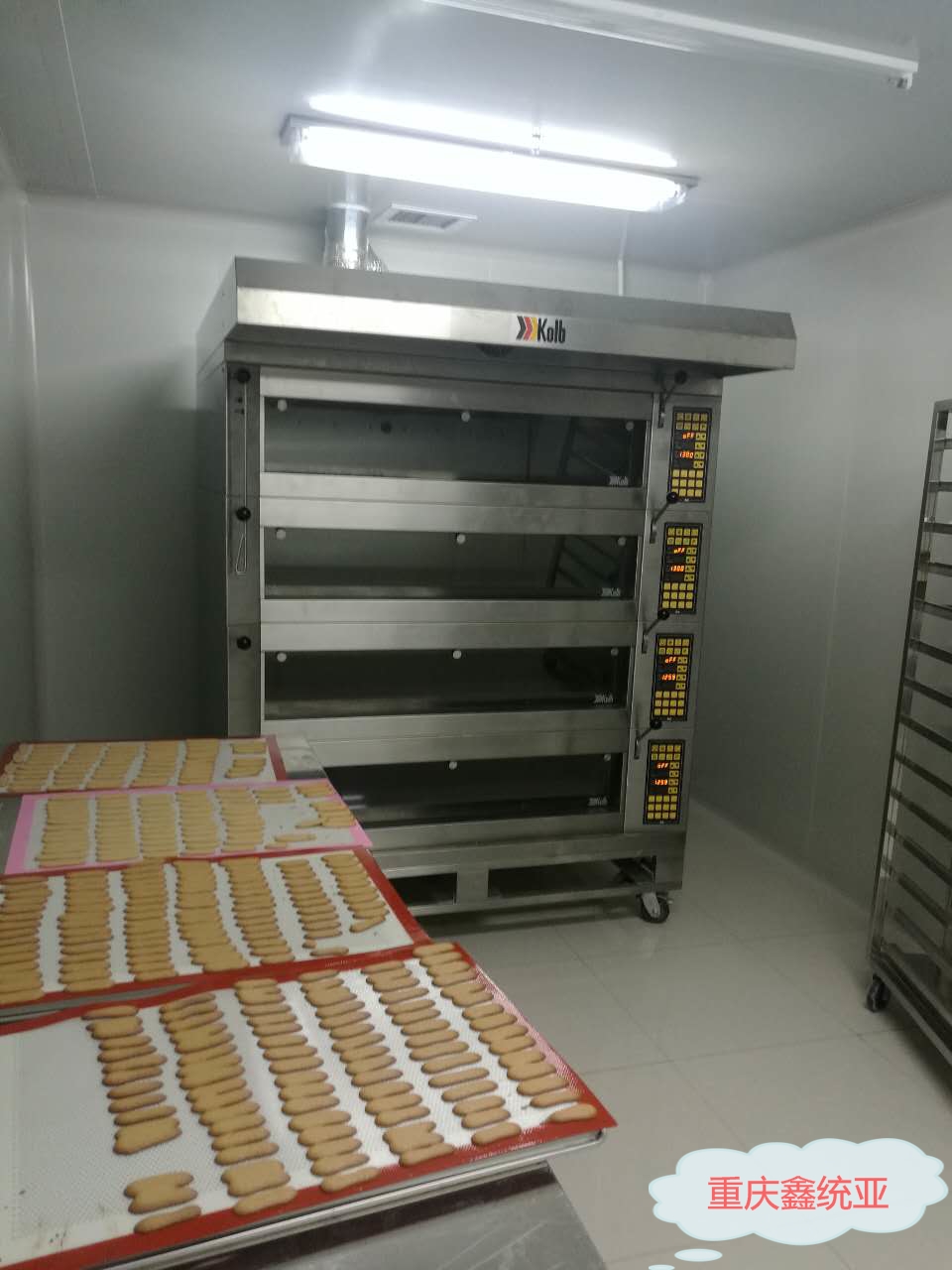 食品廠(chǎng)車(chē)間(jiān)淨化(huà)倉庫的(de)設計(jì)要(yào)求